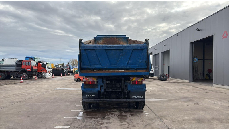 MAN 35.414 (6 CYLINDER / 8X6 / BIG AXLES / STEEL SUSP. / LAMES / GRAND PONT) - Sklápěč: obrázek 5 MAN 35.414 (6 CYLINDER / 8X6 / BIG AXLES / STEEL SUSP. / LAMES / GRAND PONT) - Sklápěč: obrázek 5