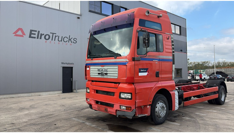 MAN TGA 18.410 (POMPE MANUELLE / MANUAL PUMP / BOITE MANUELLE / MANUAL GEARBOX) - Podvozek s kabinou: obrázek 1 MAN TGA 18.410 (POMPE MANUELLE / MANUAL PUMP / BOITE MANUELLE / MANUAL GEARBOX) - Podvozek s kabinou: obrázek 1
