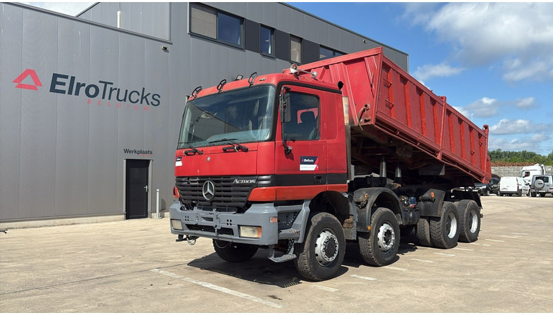 Mercedes-Benz ACTROS 3243 (8X6 / LAMES / GRAND PONT / GRAND BENNE / 3 PONTS / TRES BONNE ETAT) - Sklápěč: obrázek 1 Mercedes-Benz ACTROS 3243 (8X6 / LAMES / GRAND PONT / GRAND BENNE / 3 PONTS / TRES BONNE ETAT) - Sklápěč: obrázek 1