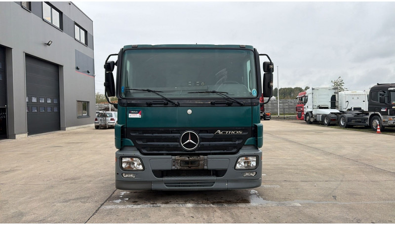 Mercedes-Benz Actros 1841 (EPS / 3 PEDALS / RETARDER / V6) - Podvozek s kabinou: obrázek 2 Mercedes-Benz Actros 1841 (EPS / 3 PEDALS / RETARDER / V6) - Podvozek s kabinou: obrázek 2