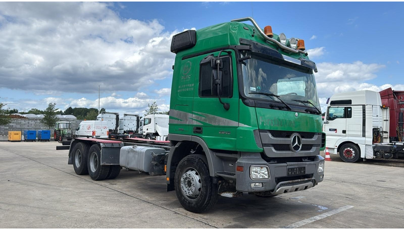 Mercedes-Benz Actros 2646 (LAMES / V6 / GRAND PONT / STEEL SUSP / MP3 / BOITE MANUELLE) - Podvozek s kabinou: obrázek 2 Mercedes-Benz Actros 2646 (LAMES / V6 / GRAND PONT / STEEL SUSP / MP3 / BOITE MANUELLE) - Podvozek s kabinou: obrázek 2