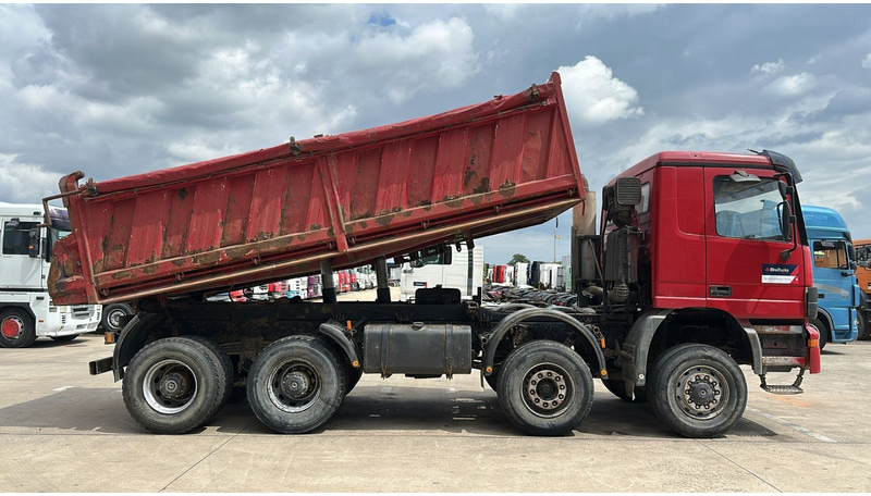 Mercedes-Benz Actros 4143 (8X6 / LAMES / EPS / V6 / GRAND PONT / BIG AXLE / 3 PEDALES) - Sklápěč: obrázek 5 Mercedes-Benz Actros 4143 (8X6 / LAMES / EPS / V6 / GRAND PONT / BIG AXLE / 3 PEDALES) - Sklápěč: obrázek 5