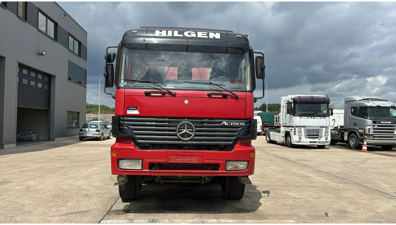 Mercedes-Benz Actros 4143 (8X6 / LAMES / EPS / V6 / GRAND PONT / BIG AXLE / 3 PEDALES) - Sklápěč: obrázek 2 Mercedes-Benz Actros 4143 (8X6 / LAMES / EPS / V6 / GRAND PONT / BIG AXLE / 3 PEDALES) - Sklápěč: obrázek 2