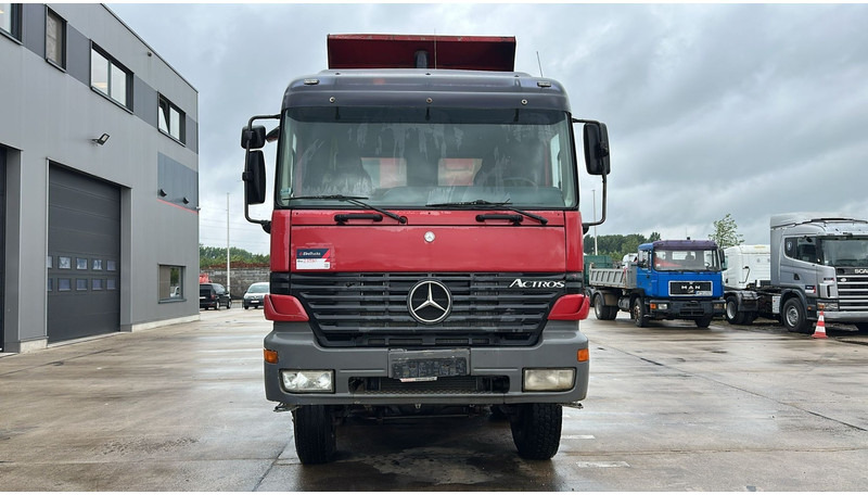Mercedes-Benz Actros 4143 (BOITE MANUELLE / 8X8 / MANUAL GEARBOX / LAMES / GRAND PONT / BIG AXLE) - Sklápěč: obrázek 2 Mercedes-Benz Actros 4143 (BOITE MANUELLE / 8X8 / MANUAL GEARBOX / LAMES / GRAND PONT / BIG AXLE) - Sklápěč: obrázek 2