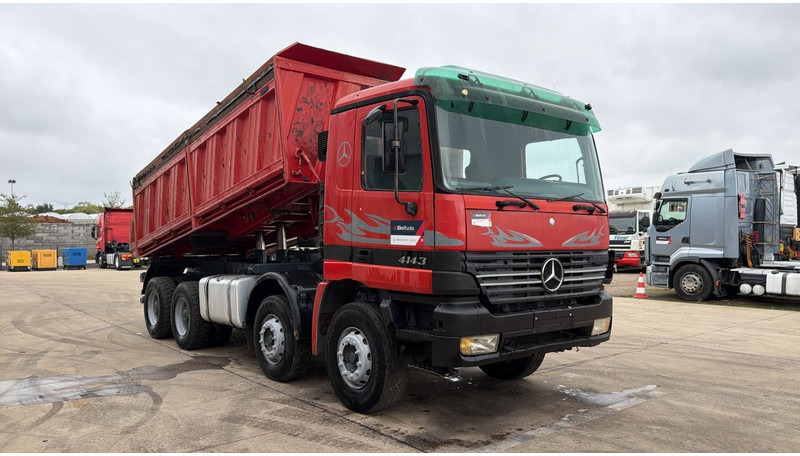 Mercedes-Benz Actros 4143 (GRAND PONT / BOITE MANUELLE / LAMES / 8X4 / STEEL SUSP.) - Sklápěč: obrázek 3 Mercedes-Benz Actros 4143 (GRAND PONT / BOITE MANUELLE / LAMES / 8X4 / STEEL SUSP.) - Sklápěč: obrázek 3