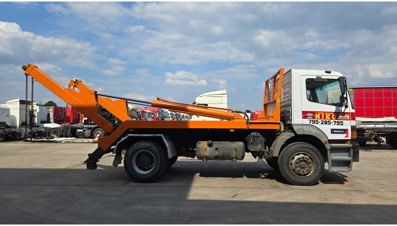 Mercedes-Benz Atego 1823 (BIG AXLE / STEEL SUSP. / LAMES / BOITE MANUELLE / MANUAL GETRIEBE) - Kontejnérový podvozek/ Výměnná nástavba: obrázek 4 Mercedes-Benz Atego 1823 (BIG AXLE / STEEL SUSP. / LAMES / BOITE MANUELLE / MANUAL GETRIEBE) - Kontejnérový podvozek/ Výměnná nástavba: obrázek 4