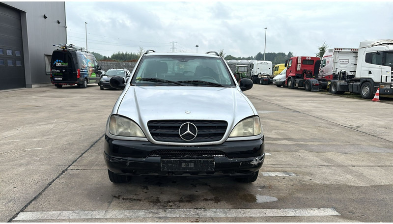 Mercedes-Benz M-Klasse ML 270 CDI - SUV: obrázek 2 Mercedes-Benz M-Klasse ML 270 CDI - SUV: obrázek 2