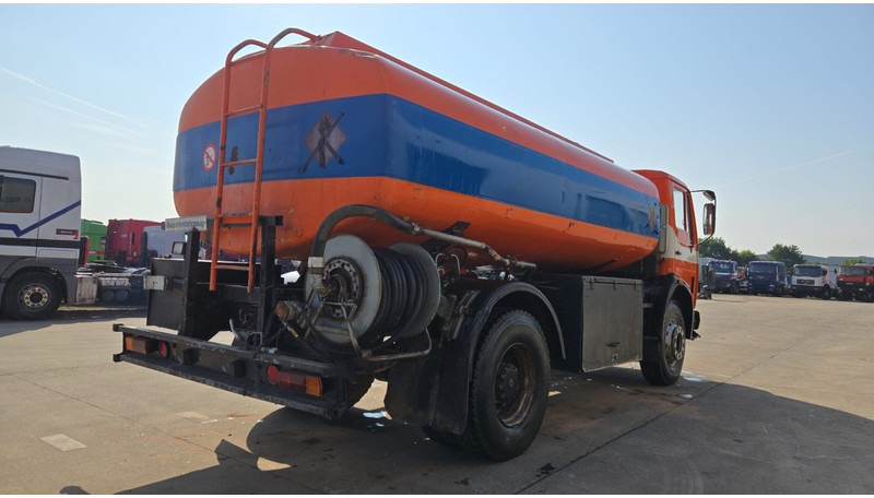 Mercedes-Benz SK 1619 (12.400L / GERMAN TRUCK / CAMION ALLEMAGNE / LAMES / GRAND PONT / V6) - Cisternové vozidlo: obrázek 5 Mercedes-Benz SK 1619 (12.400L / GERMAN TRUCK / CAMION ALLEMAGNE / LAMES / GRAND PONT / V6) - Cisternové vozidlo: obrázek 5