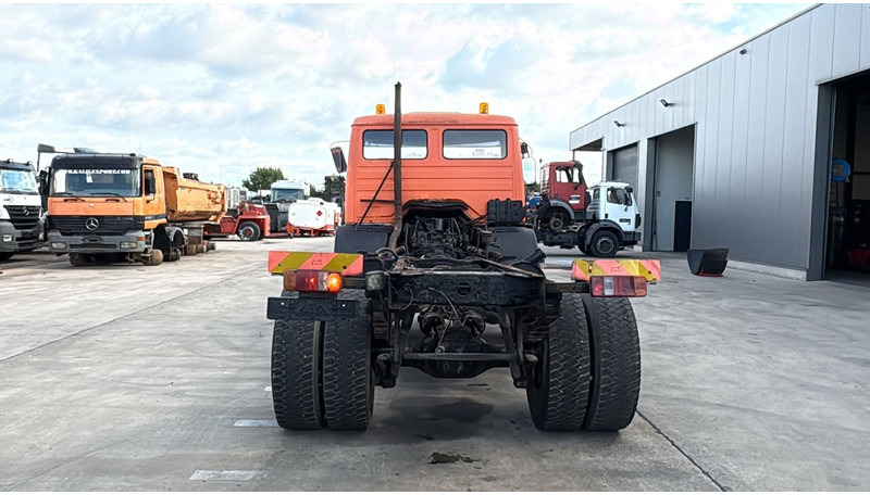 Podvozek s kabinou Mercedes-Benz SK 1622 (4X4 / LAMES / GRAND PONT / V6 / BIG AXLE / POMPE MANUELLE): obrázek 6