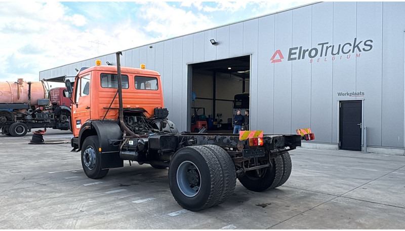 Podvozek s kabinou Mercedes-Benz SK 1622 (4X4 / LAMES / GRAND PONT / V6 / BIG AXLE / POMPE MANUELLE): obrázek 9