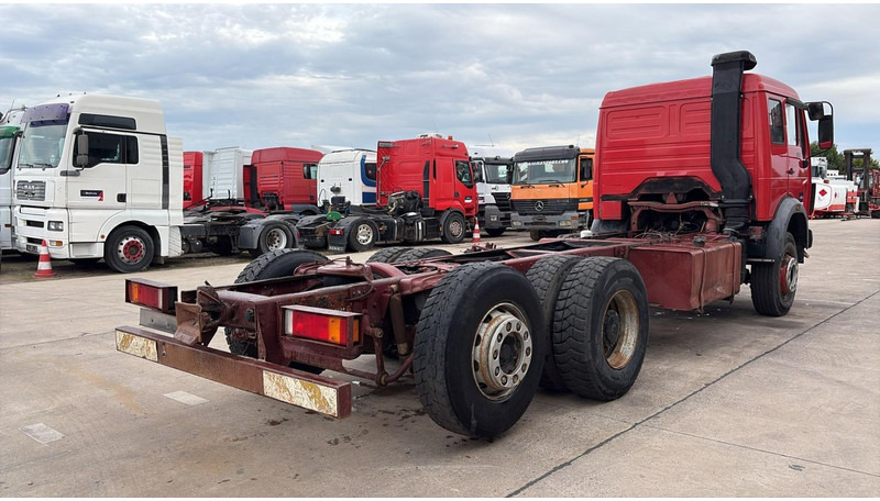 Mercedes-Benz SK 2233 (GRAND PONT / V8 AVEC 2X TURBO / BIG AXLE) - Podvozek s kabinou: obrázek 4 Mercedes-Benz SK 2233 (GRAND PONT / V8 AVEC 2X TURBO / BIG AXLE) - Podvozek s kabinou: obrázek 4