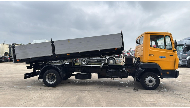 Mercedes-Benz SK 814 (MANUAL PUMP / POMPE MANUELLE / LAMES) - Sklápěč: obrázek 3 Mercedes-Benz SK 814 (MANUAL PUMP / POMPE MANUELLE / LAMES) - Sklápěč: obrázek 3