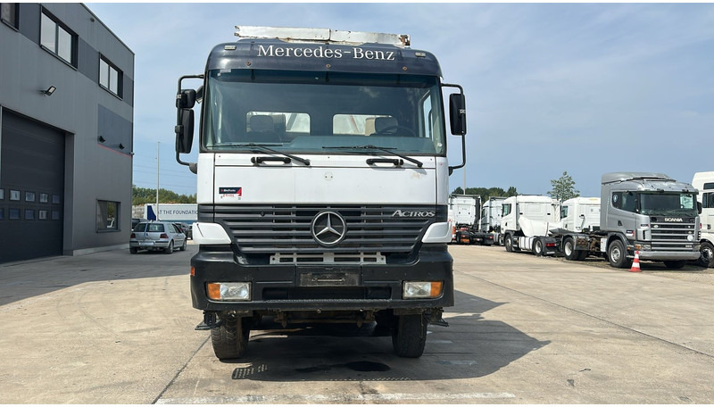 Mercedes-Benz actros 4140 (8X8 / BOITE MANUELLE / MANUAL GEARBOX / LAMES / GRAND PONT / BIG AXLE) - Sklápěč: obrázek 2 Mercedes-Benz actros 4140 (8X8 / BOITE MANUELLE / MANUAL GEARBOX / LAMES / GRAND PONT / BIG AXLE) - Sklápěč: obrázek 2