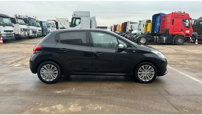 Peugeot 208 (BELGIAN CAR / AIRCO / 5 DOORS / PETROL) - Hatchback: obrázek 4 Peugeot 208 (BELGIAN CAR / AIRCO / 5 DOORS / PETROL) - Hatchback: obrázek 4