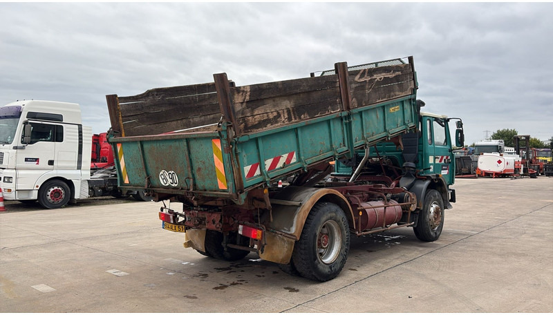 Renault G 300 Manager (LAMES / STEEL SUSP. / GRAND PONT / POMPE MANUELLE) - Sklápěč: obrázek 5 Renault G 300 Manager (LAMES / STEEL SUSP. / GRAND PONT / POMPE MANUELLE) - Sklápěč: obrázek 5