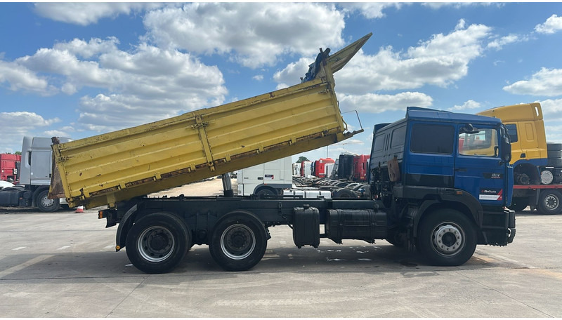 Renault G 330 Manager (GRAND PONT / LAMES / POMPE MANUELLE / MANUAL PUMP) - Sklápěč: obrázek 2 Renault G 330 Manager (GRAND PONT / LAMES / POMPE MANUELLE / MANUAL PUMP) - Sklápěč: obrázek 2