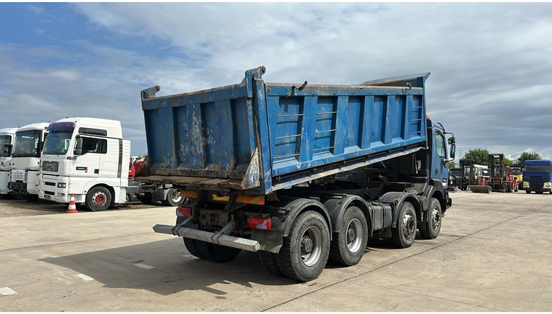 Renault KERAX 420 (BOITE MANUELLE / MANUAL GEARBOX / LAMES / GRAND PONT / GRAND BENNE) - Sklápěč: obrázek 4 Renault KERAX 420 (BOITE MANUELLE / MANUAL GEARBOX / LAMES / GRAND PONT / GRAND BENNE) - Sklápěč: obrázek 4