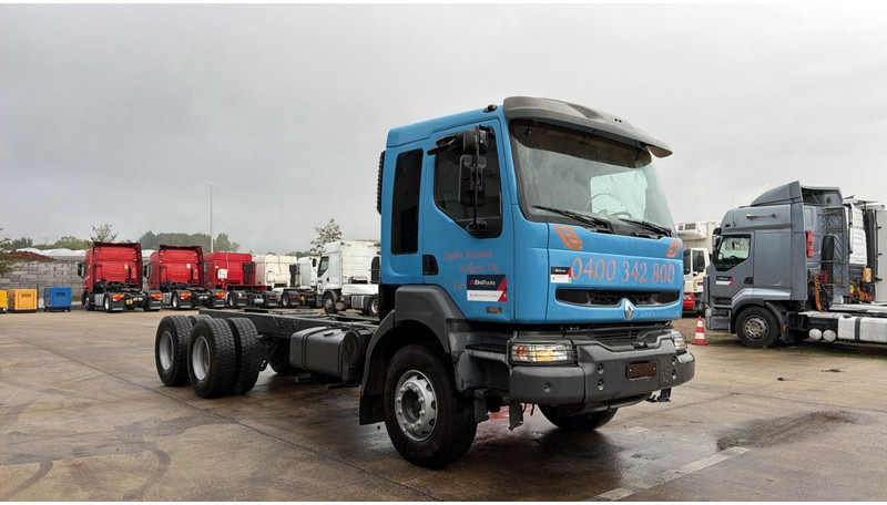 Renault KERAX 420 (LAMES / GRAND PONT / STEEL SUSP. / BIG AXLE / MANUAL GEARBOX / BOITE MANUELLE) - Podvozek s kabinou: obrázek 3 Renault KERAX 420 (LAMES / GRAND PONT / STEEL SUSP. / BIG AXLE / MANUAL GEARBOX / BOITE MANUELLE) - Podvozek s kabinou: obrázek 3