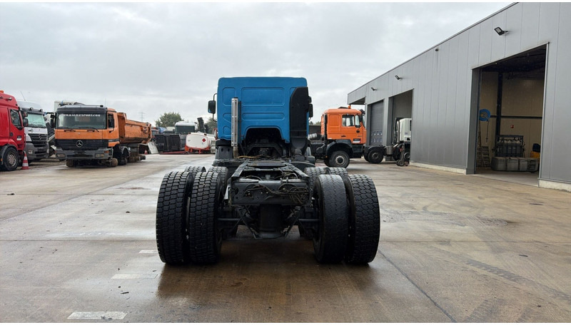Renault KERAX 420 (LAMES / GRAND PONT / STEEL SUSP. / BIG AXLE / MANUAL GEARBOX / BOITE MANUELLE) - Podvozek s kabinou: obrázek 5 Renault KERAX 420 (LAMES / GRAND PONT / STEEL SUSP. / BIG AXLE / MANUAL GEARBOX / BOITE MANUELLE) - Podvozek s kabinou: obrázek 5