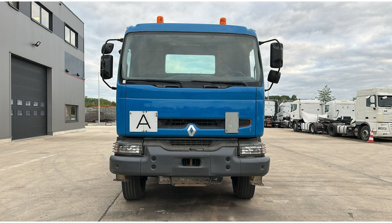 Renault KERAX (GRAND PONT / LAMES / PROPRE / BOITE MANUELLE / STEEL SUSP.) - Ramenový nosič kontajnerov: obrázek 2 Renault KERAX (GRAND PONT / LAMES / PROPRE / BOITE MANUELLE / STEEL SUSP.) - Ramenový nosič kontajnerov: obrázek 2