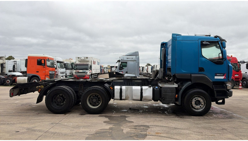 Renault Kerax 520 (PARFAIT ETAT / TRES PROPRE / LAMES / GRAND PONT / BIG HUB) - Podvozek s kabinou: obrázek 3 Renault Kerax 520 (PARFAIT ETAT / TRES PROPRE / LAMES / GRAND PONT / BIG HUB) - Podvozek s kabinou: obrázek 3