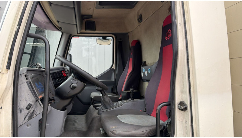Nákladní automobil valníkový/ Plošinový Renault Midlum 270 (18 TONNES / BOITE MANUELLE / MANUAL GEARBOX / GOOD CONDITION): obrázek 19
