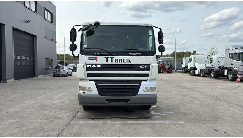 DAF 85 CF 410 (LOW CABIN / PETIT CABINE / TRES PROPRE / CLEAN CONDITION) - Tahač: obrázek 2 DAF 85 CF 410 (LOW CABIN / PETIT CABINE / TRES PROPRE / CLEAN CONDITION) - Tahač: obrázek 2
