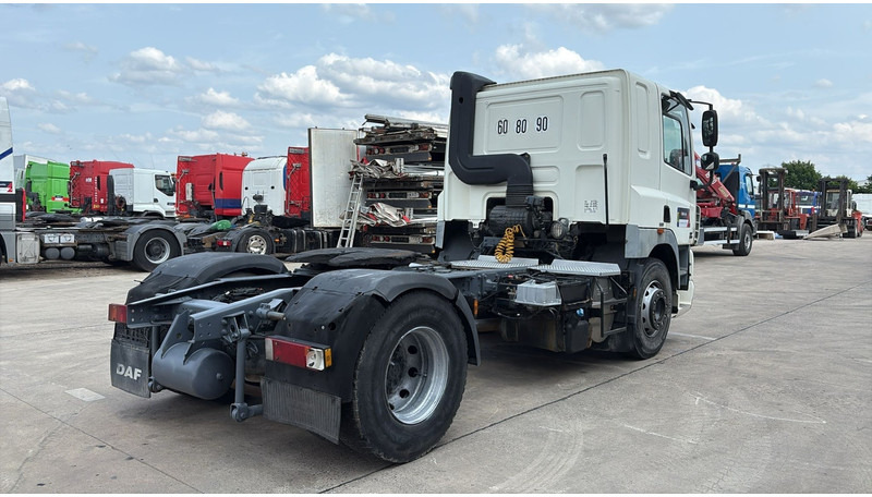 DAF 85 CF 410 (LOW CABIN / PETIT CABINE / TRES PROPRE / CLEAN CONDITION) - Tahač: obrázek 5 DAF 85 CF 410 (LOW CABIN / PETIT CABINE / TRES PROPRE / CLEAN CONDITION) - Tahač: obrázek 5