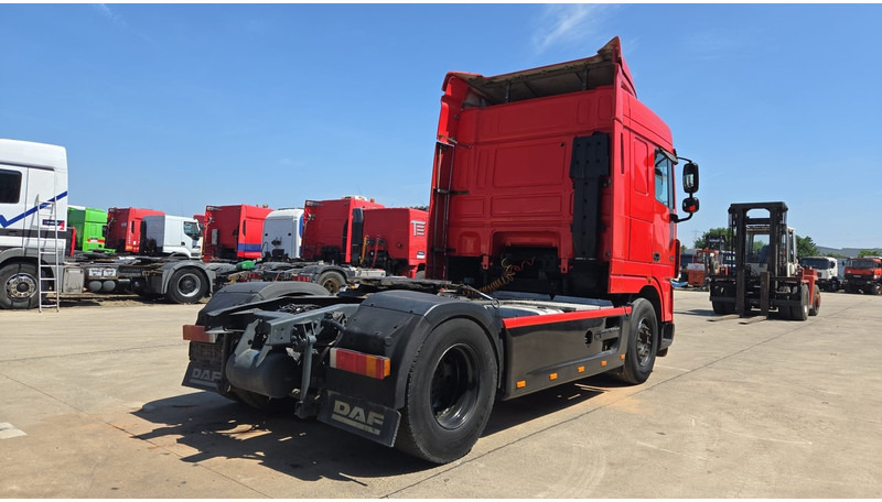 DAF XF 105.410 (BOITE MANUELLE / SUPER PROPRE !!! / TRES BONNE ETAT / AIRCO / MANUAL GEARBOX) - Tahač: obrázek 5 DAF XF 105.410 (BOITE MANUELLE / SUPER PROPRE !!! / TRES BONNE ETAT / AIRCO / MANUAL GEARBOX) - Tahač: obrázek 5