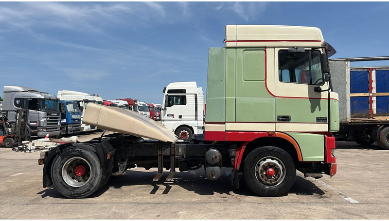 DAF XF 95.430 (EURO 3 / BOITE MANUELLE / MANUAL GEARBOX) - Tahač: obrázek 4 DAF XF 95.430 (EURO 3 / BOITE MANUELLE / MANUAL GEARBOX) - Tahač: obrázek 4