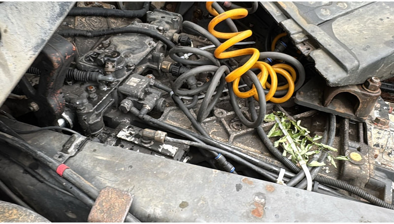 Tahač Renault AE 440 Magnum E-tech (BOITE MANUELLE / MANUAL GEARBOX): obrázek 14