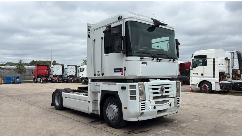 Renault MAGNUM 460 (BOITE MANUELLE / MANUAL GEARBOX) - Tahač: obrázek 3 Renault MAGNUM 460 (BOITE MANUELLE / MANUAL GEARBOX) - Tahač: obrázek 3