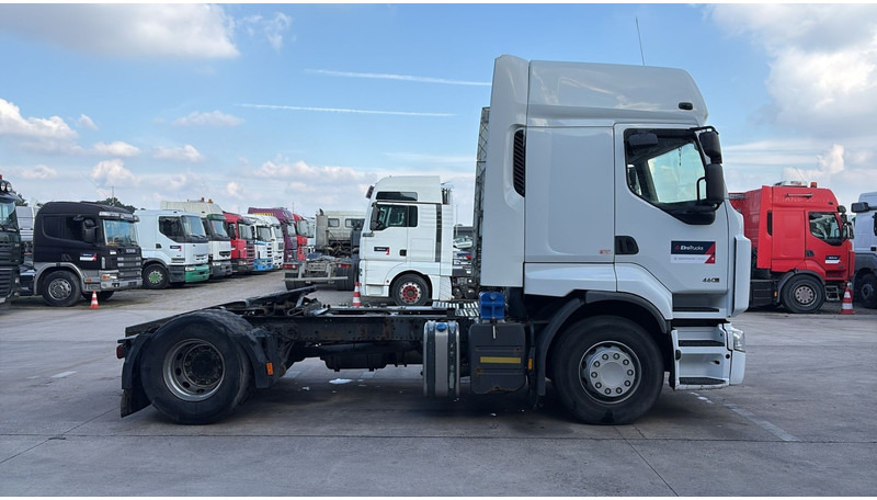 Renault Premium 460 DXI (GOOD CONDITION / AIRCO / AC / BOITE MANUELLE / MANUAL GEARBOX) - Tahač: obrázek 4 Renault Premium 460 DXI (GOOD CONDITION / AIRCO / AC / BOITE MANUELLE / MANUAL GEARBOX) - Tahač: obrázek 4