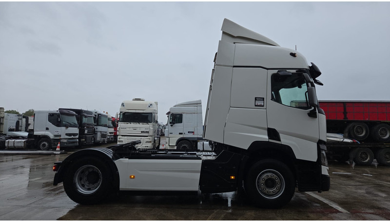 Renault T440 (BELGIAN TRUCK / ACC / FRIGO / NAVI / COLLISSION WARNING / LANE WARNING / 2 TANKS / LOW KM !!!!) - Tahač: obrázek 5 Renault T440 (BELGIAN TRUCK / ACC / FRIGO / NAVI / COLLISSION WARNING / LANE WARNING / 2 TANKS / LOW KM !!!!) - Tahač: obrázek 5