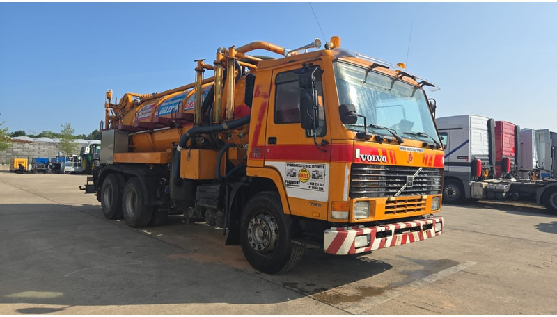 Volvo FL 10 - 320 (10500L + 1500L / 10 TYRES FULL STEEL / HIGH PRESSURE + VACUUM / POMPE MANUELLE / MANUAL PUMP) - Čistič odpadových jam: obrázek 3 Volvo FL 10 - 320 (10500L + 1500L / 10 TYRES FULL STEEL / HIGH PRESSURE + VACUUM / POMPE MANUELLE / MANUAL PUMP) - Čistič odpadových jam: obrázek 3