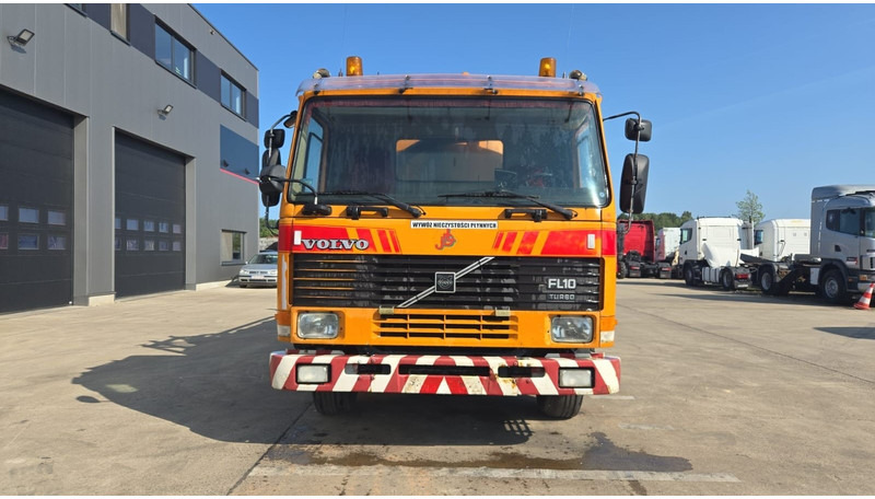 Volvo FL 10 - 320 (10500L + 1500L / 10 TYRES FULL STEEL / HIGH PRESSURE + VACUUM / POMPE MANUELLE / MANUAL PUMP) - Čistič odpadových jam: obrázek 2 Volvo FL 10 - 320 (10500L + 1500L / 10 TYRES FULL STEEL / HIGH PRESSURE + VACUUM / POMPE MANUELLE / MANUAL PUMP) - Čistič odpadových jam: obrázek 2