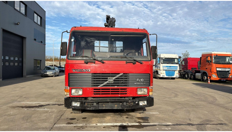 Volvo FL 10 - 320 (MANUAL PUMP / STEEL SUSP. / CRANE / LAMES / POMPE MANUELLE) - Nákladní automobil valníkový/ Plošinový, Auto s hydraulickou rukou: obrázek 2 Volvo FL 10 - 320 (MANUAL PUMP / STEEL SUSP. / CRANE / LAMES / POMPE MANUELLE) - Nákladní automobil valníkový/ Plošinový, Auto s hydraulickou rukou: obrázek 2