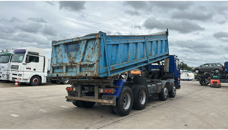 Volvo FL 12.380 (8X4 /STEEL SUSP. / BOITE MANUELLE / MANUAL GEARBOX) - Sklápěč: obrázek 4 Volvo FL 12.380 (8X4 /STEEL SUSP. / BOITE MANUELLE / MANUAL GEARBOX) - Sklápěč: obrázek 4