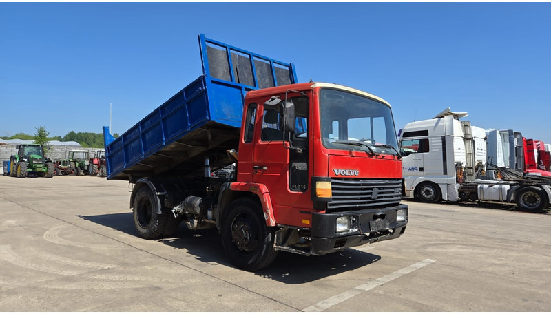 Volvo FL 6 - 14 (MANUAL PUMP / POMPE MANUELLE) - Sklápěč: obrázek 3 Volvo FL 6 - 14 (MANUAL PUMP / POMPE MANUELLE) - Sklápěč: obrázek 3
