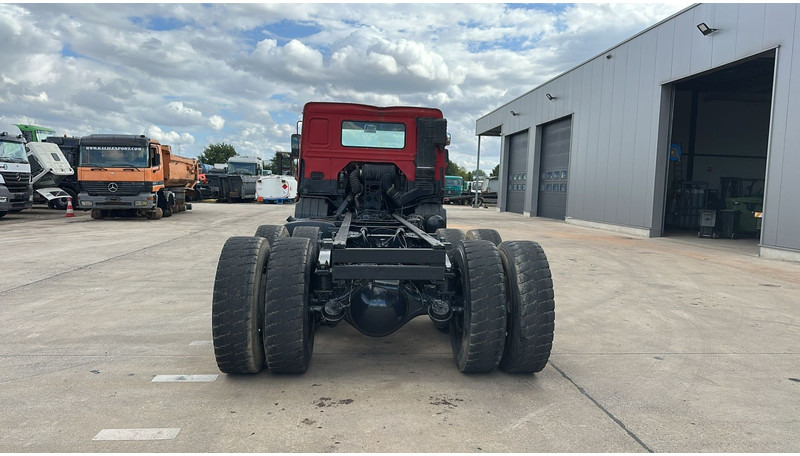 Volvo FL 7 - 260 (6X4 / LAMES / POMPE MANUELLE / MANUAL PUMP / STEEL SUSP.) - Podvozek s kabinou: obrázek 5 Volvo FL 7 - 260 (6X4 / LAMES / POMPE MANUELLE / MANUAL PUMP / STEEL SUSP.) - Podvozek s kabinou: obrázek 5