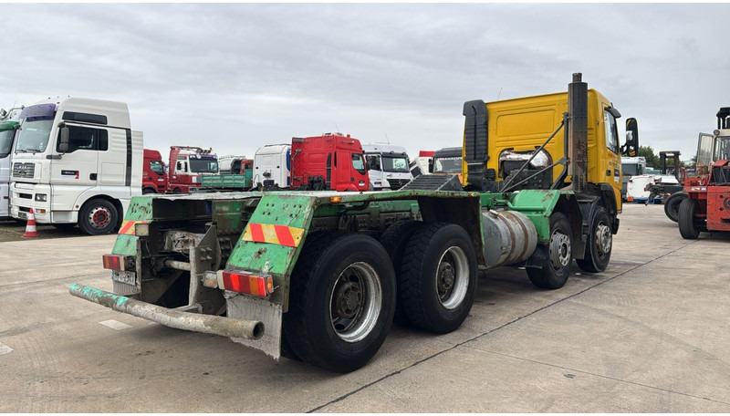 Volvo FM 12 - 340 (BOITE MANUELLE / BIG HUB / STEEL SUSP. / GRAND PONT / LAMES / MANUAL GEARBOX) - Podvozek s kabinou: obrázek 4 Volvo FM 12 - 340 (BOITE MANUELLE / BIG HUB / STEEL SUSP. / GRAND PONT / LAMES / MANUAL GEARBOX) - Podvozek s kabinou: obrázek 4