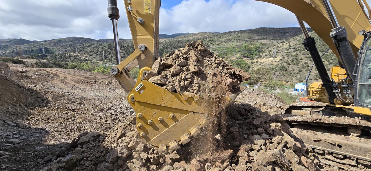 CAT 349 Armored Heavy Duty Bucket - Lžíce na bagr pro Pásové rýpadlo: obrázek 1 CAT 349 Armored Heavy Duty Bucket - Lžíce na bagr pro Pásové rýpadlo: obrázek 1