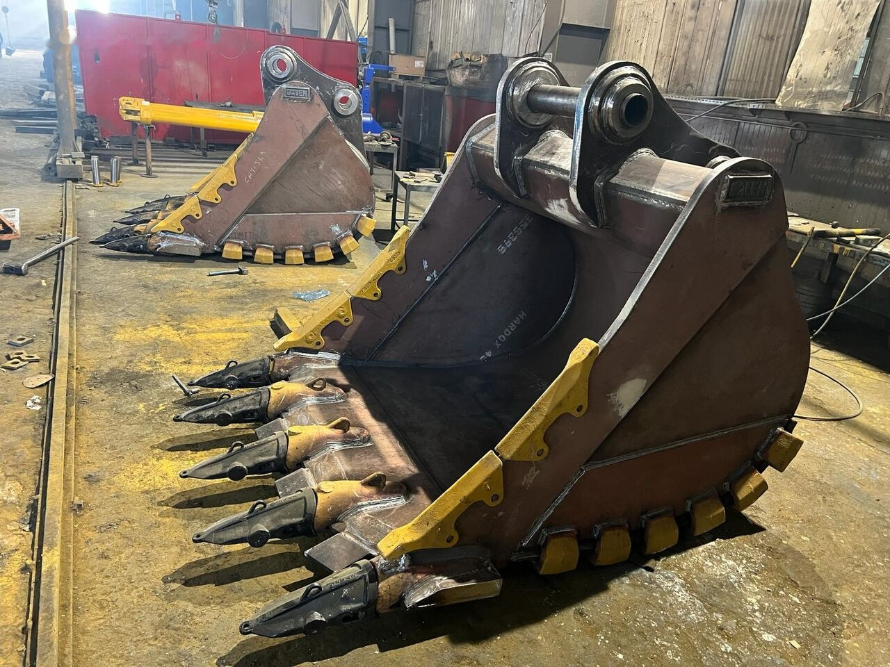 Caterpillar 349 Heavy Duty Bucket Manufacturing - Lžíce na bagr: obrázek 4 Caterpillar 349 Heavy Duty Bucket Manufacturing - Lžíce na bagr: obrázek 4