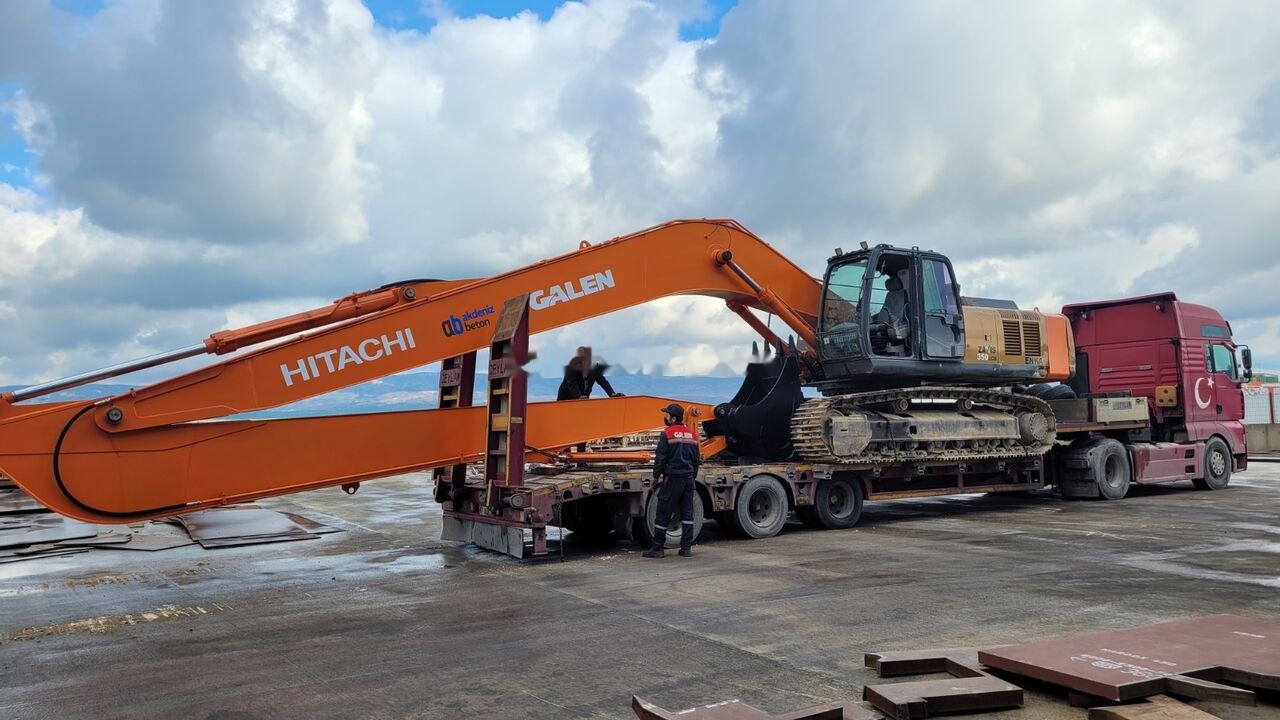 Hitachi ZX350 Long Reach Boom-Arm Manufacturing - Pásové rýpadlo: obrázek 5 Hitachi ZX350 Long Reach Boom-Arm Manufacturing - Pásové rýpadlo: obrázek 5