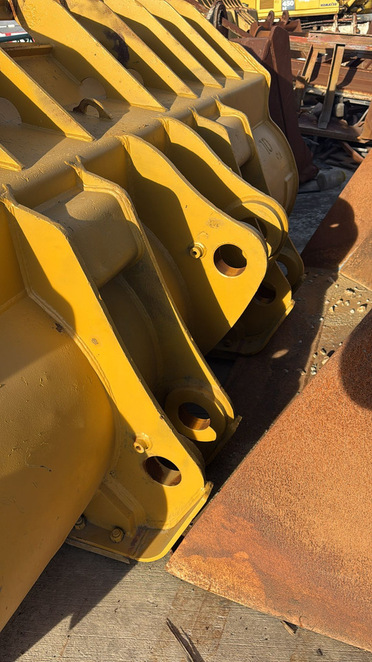 KOMATSU WA500 Rock Bucket from STOCK - Nakládací lžíce: obrázek 4 KOMATSU WA500 Rock Bucket from STOCK - Nakládací lžíce: obrázek 4