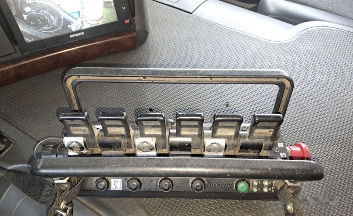 Sklápěč, Auto s hydraulickou rukou Scania P340: obrázek 7
