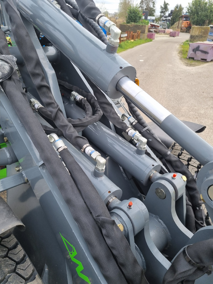 Nový Kolový nakladač WCM L2316: obrázek 20