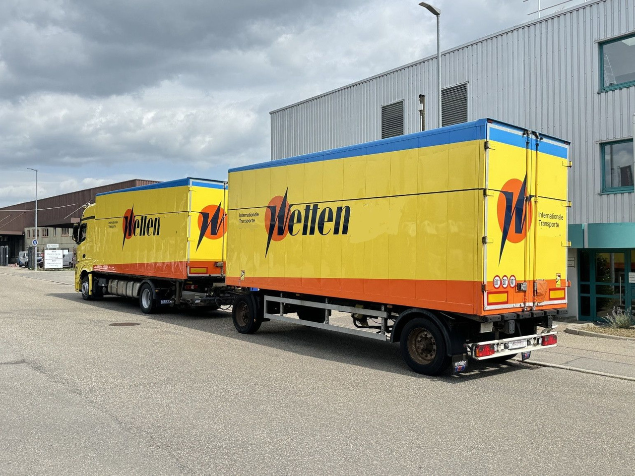 Bachert 14t Alu-Möbelkoffer 7,2m BPW Luft ZS - Skříňový přívěs: obrázek 4 Bachert 14t Alu-Möbelkoffer 7,2m BPW Luft ZS - Skříňový přívěs: obrázek 4