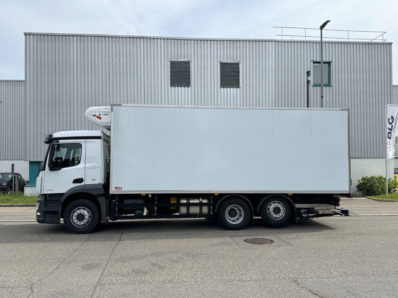 Mercedes-Benz Antos 2533L Kühlkoffer TK T-800R Lenkachse TOP - Chladírenský nákladní automobil: obrázek 5 Mercedes-Benz Antos 2533L Kühlkoffer TK T-800R Lenkachse TOP - Chladírenský nákladní automobil: obrázek 5