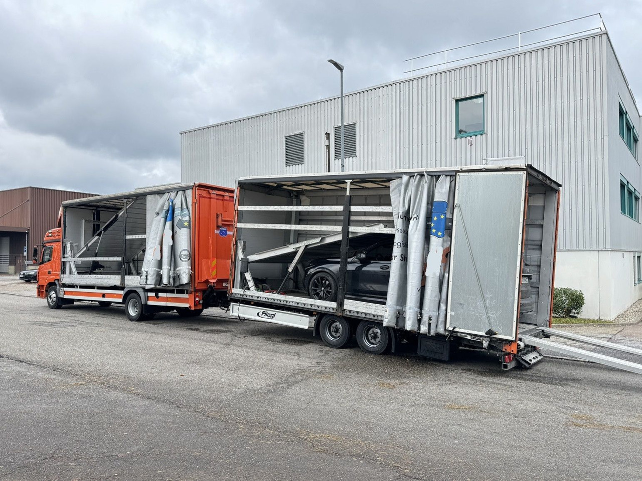 Mercedes-Benz Atego 1530 LL + Anhänger Doppelstock LBW Plane - Přepravník automobilů: obrázek 2 Mercedes-Benz Atego 1530 LL + Anhänger Doppelstock LBW Plane - Přepravník automobilů: obrázek 2